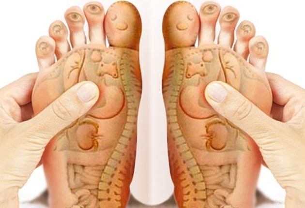 Y học cổ truyền chỉ điểm phương pháp bấm huyệt bàn chân giúp bạn bớt nhức mỏi