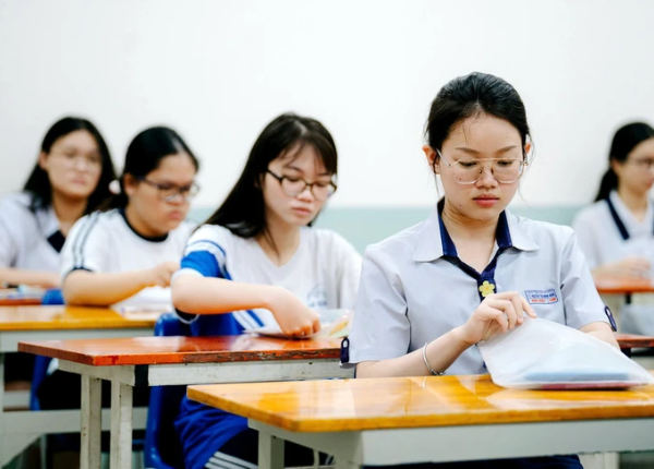 Tuyển sinh đại học 2025: Nhiều ngành có thể giảm điểm chuẩn từ 3–5 điểm