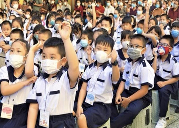Học sinh tiểu học và lớp 6 tại Hà Nội được đi học trở lại từ 6/4