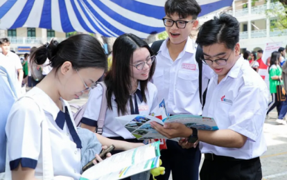 Bộ Giáo dục yêu cầu điều chỉnh để đảm bảo quyền lợi thí sinh khi nhiều trường đại học loại bỏ tổ hợp khối C00