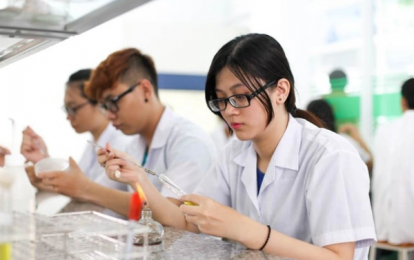 Tuyển sinh đại học 2025: Ngành Y Dược vẫn giữ mức điểm chuẩn cao