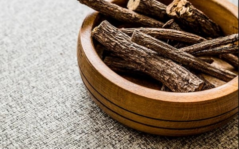Cam thảo: Vị thuốc quý hay lưỡi dao hai lưỡi?