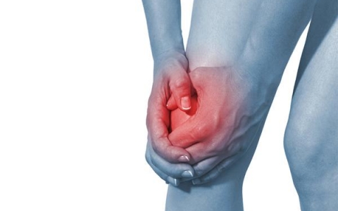 Những phương pháp chữa tràn dịch khớp gối bằng Đông y