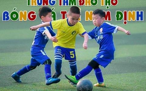 Hướng dẫn kỹ thuật đá bóng xoáy mạnh cầu vồng trong bóng đá