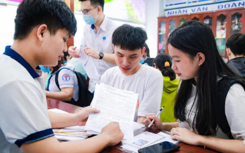 Thí sinh tự do cần lưu ý gì khi đăng ký thi tốt nghiệp THPT 2025?