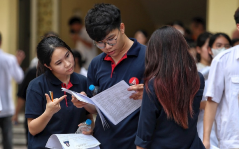 Học phí đại học 2025 tăng cao: Thí sinh cân nhắc kỹ trước khi chọn trường