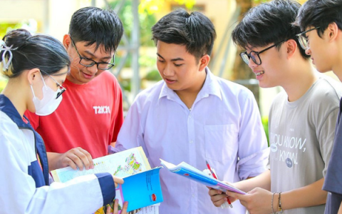 Khâu chấm thi tốt nghiệp THPT 2025 có ảnh hưởng tới bối cảnh sáp nhập tỉnh hiện nay hay không?