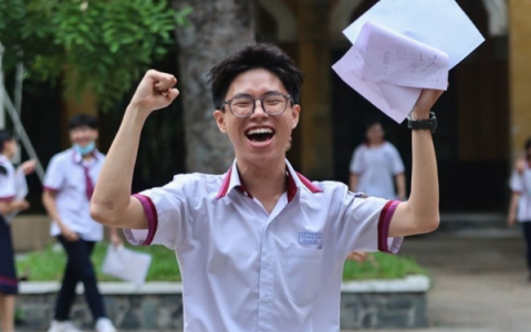 Sau khi biết điểm chuẩn đại học 2025, thí sinh cần làm gì để trúng tuyển?