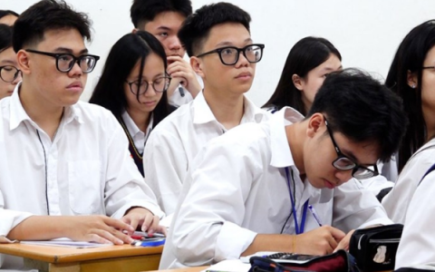Vì sao Bộ GD&ĐT lùi lịch công bố điểm chuẩn đại học 2025?