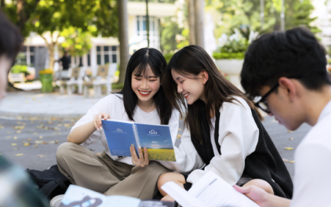 Bộ Giáo dục và Đào tạo lưu ý 9 điểm quan trọng khi đăng ký xét tuyển năm 2025