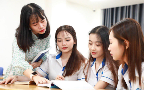 Học phí tăng năm 2025 ảnh hưởng thế nào đến xét tuyển đại học?