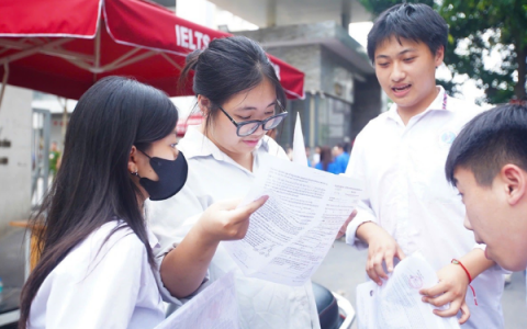 Thí sinh lưu ý lịch nộp lệ phí xét tuyển chia theo từng địa phương