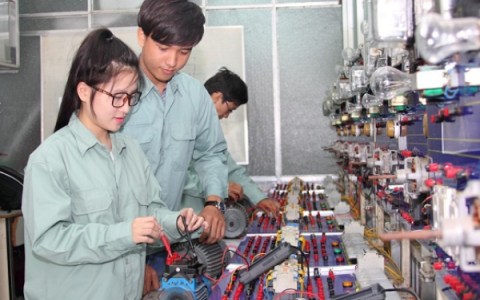Học phí Đại học ngành Kỹ thuật công nghệ Điện, Điện tử năm 2025