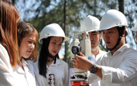 Học phí Đại học ngành Kỹ thuật Xây dựng Công trình Giao thông năm 2025