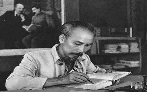 Muốn giỏi ngoại ngữ, hãy học theo chủ tịch Hồ Chí Minh