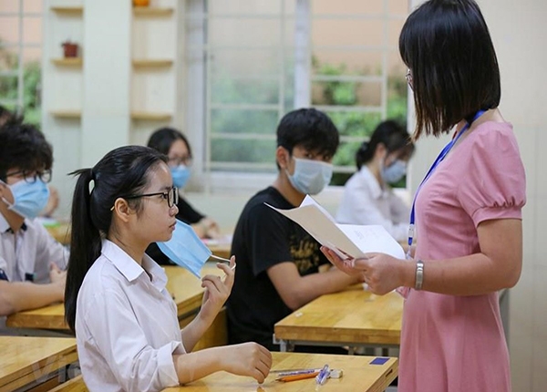 Giải pháp trước tình trạng thiếu giáo viên dạy chương trình mới thieu_giao_vien