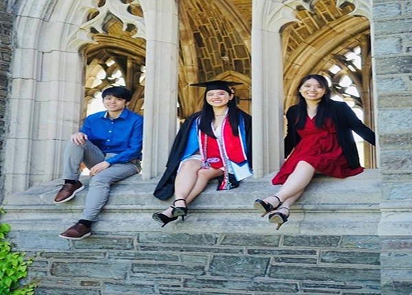 Ba chị em gốc Việt tốt nghiệp đại học top đầu Mỹ